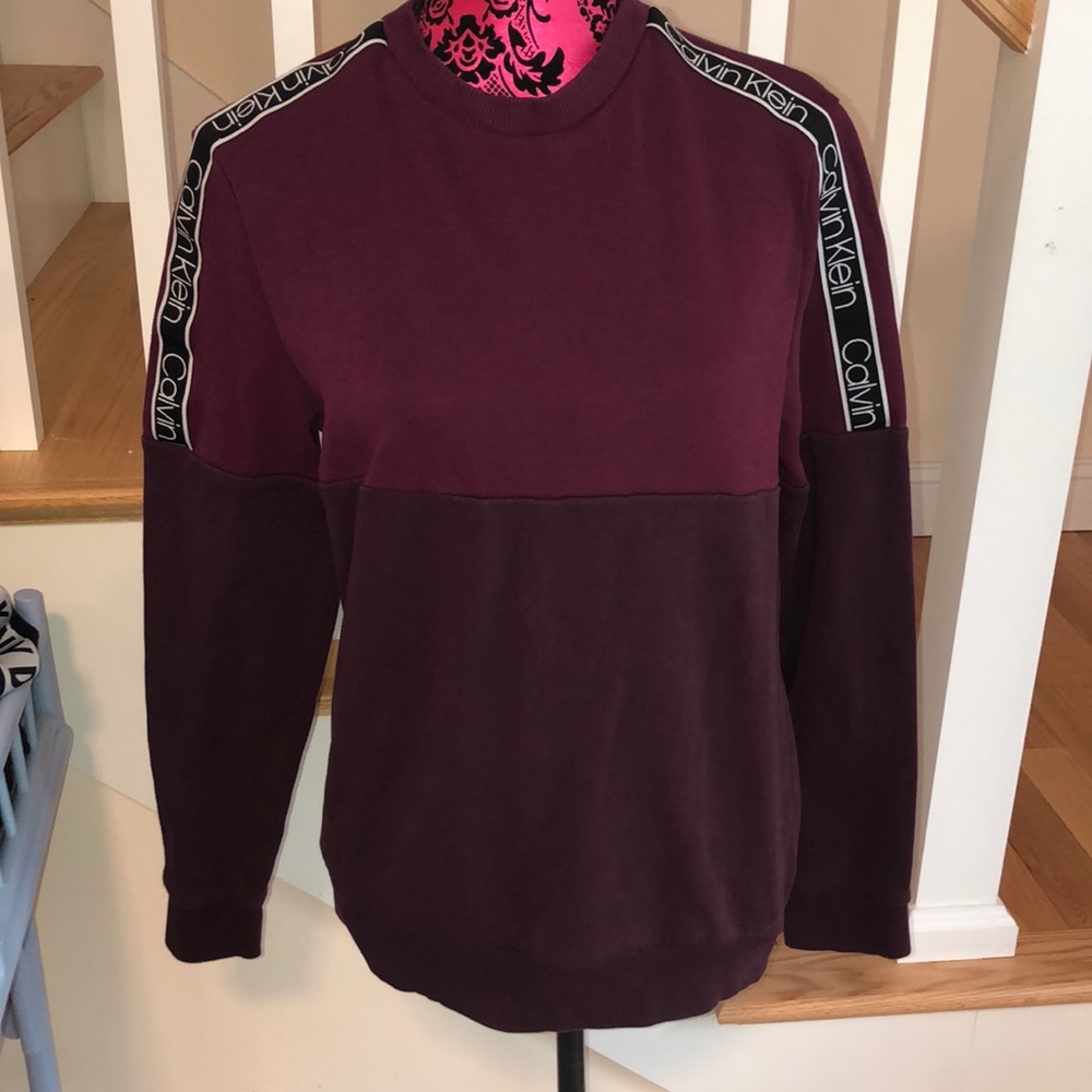 Calving Klein logo sweater